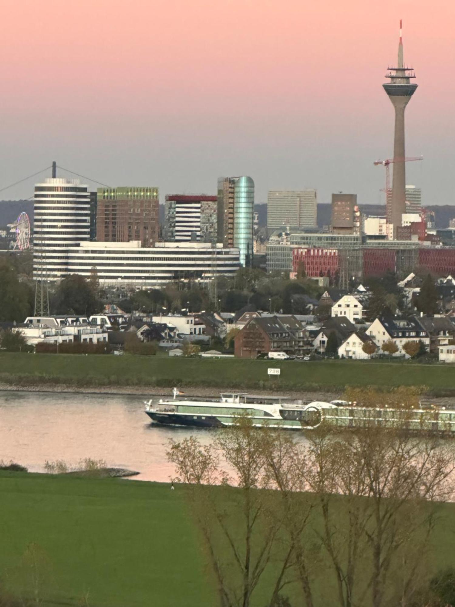 Apartment-checkin-düsseldorf Apartment *